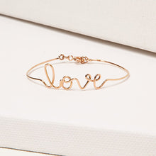 Carica l'immagine nel visualizzatore di Gallery, Braccialetto word